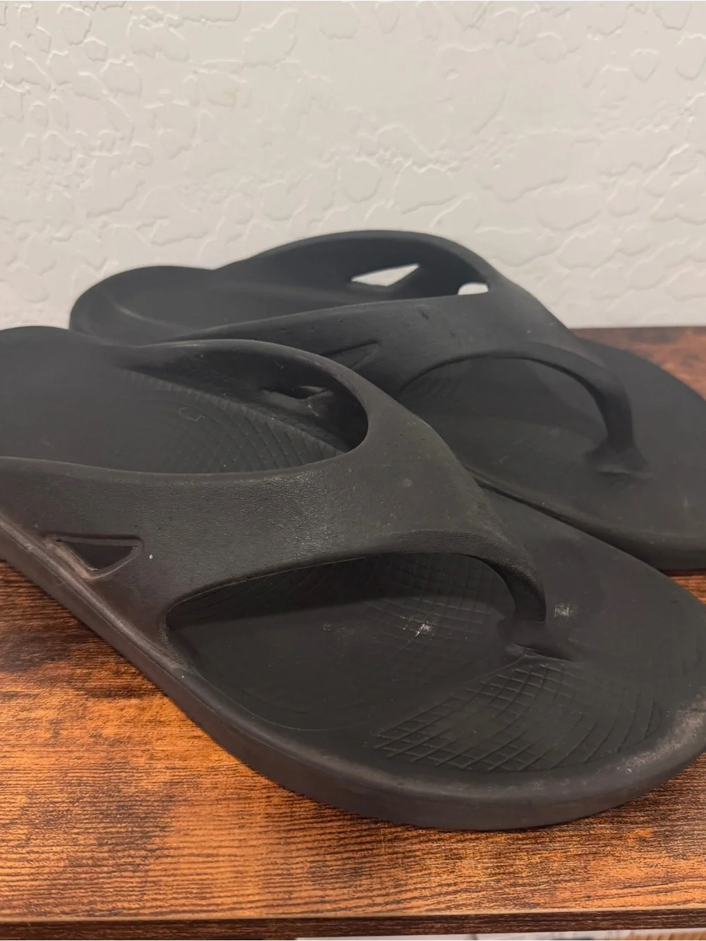 Oofos Original Mens Size 12 W 14 Recovery Slip-On Flip Flops Beach Sandals Black